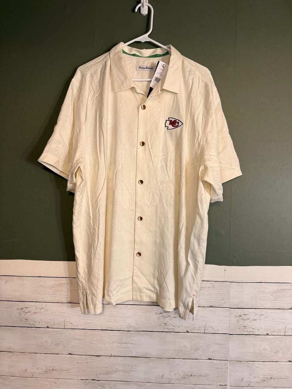 NWT Tommy Bahama Kansas City Chiefs 100% Silk Camp Shirt Size XL